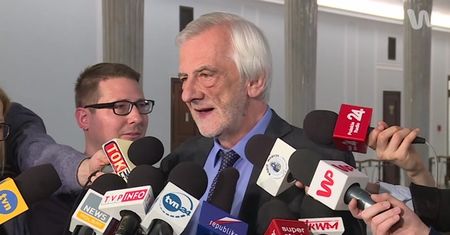 Szef klubu PiS: należą się słowa potępienia dla politycznych działań sędziów