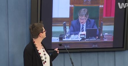 Spór o zachowanie marszałka Sejmu. Nowoczesna pokazuje nagrania