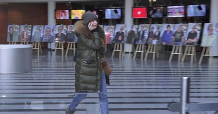 Więdłocha w kurtce z futrem wychodzi z TVP