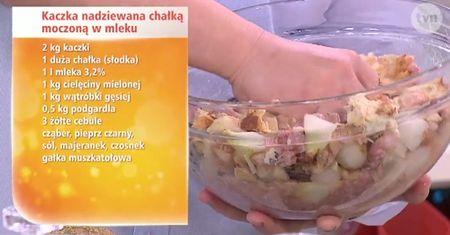 Kaczka nadziewana chałką moczoną w mleku