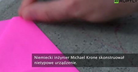 Automatyczna wyrzutnia papierowych samolotów