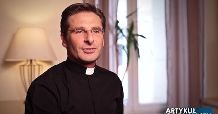 Polski ksiądz wyznaje: "Jestem gejem"