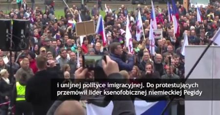 Antyimigranckie protesty w Czechach. "Merkel + islam = III wojna światowa"
