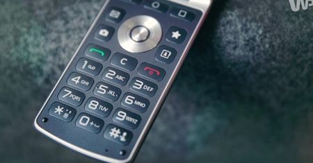 Test telefonu z klapką