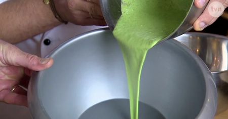 Cudowne właściwości rukoli. Przygotujesz z niej pesto i lody