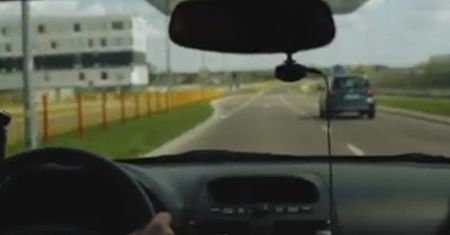 Nie wyprzedzaj na przejściu