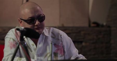 Michał Kamiński śpiewa w spocie wyborczym