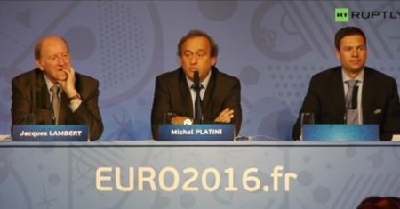 Platini tłumaczy się z przelewu do Blattera: Nie spisałem umowy z FIFA, pomyliłem się w obliczeniach