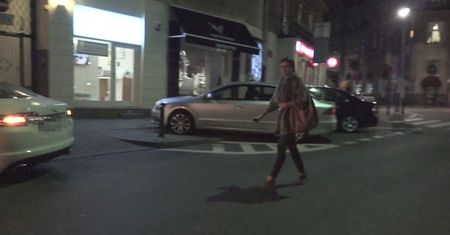Kinga Rusin znowu parkuje na zakazie