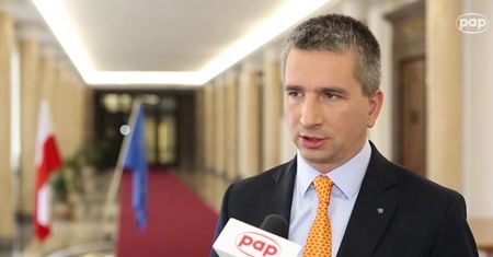 Ile na propozycji PO zyskałyby najuboższe rodziny?