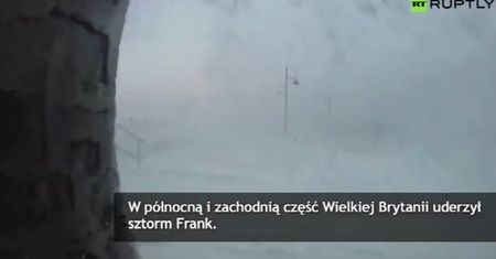 Huragan Frank uderzył w Wyspy Brytyjskie