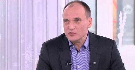 Kukiz o chodzeniu w garniturze: "Nie mogę się przyzwyczaić, młodzi kojarzą mnie z ulicy"
