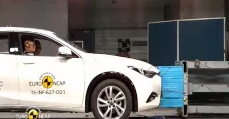 Małe samochody rodzinne - Infiniti Q30