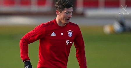 Bayern szuka konkurenta dla "Lewego"? "Jeśli masz cudowną narzeczoną, nie patrz na inne"