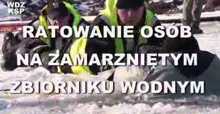 Rzeka i staw to nie lodowisko. Jak reagować, gdy załamie się lód?