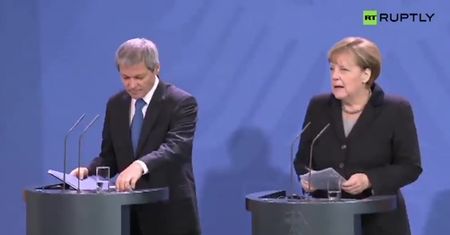Merkel o atakach na kobiety w Kolonii