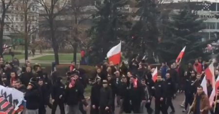 Kilkanaście tysięcy uczestników Marszu Niepodległości w Warszawie