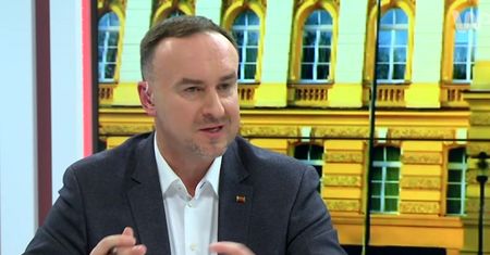 #dziejesienazywo: Z banku do rządu. Polityk PO: on musi znać się na finansach