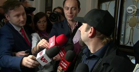 Liroy obiecuje: nie będę wchodził na mównicę w czapce z daszkiem