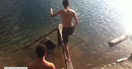Taki skok do wody nie mógł się udać