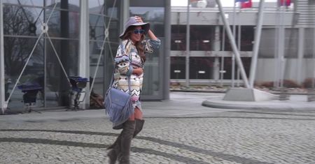 Górniak do paparazzi: mogę coś powiedzieć do kamery?