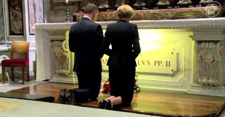 Duda z żoną modlą się przy grobie Jana Pawła II w Watykanie