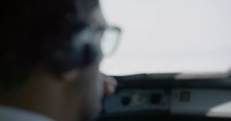 Niesamowity przelot A380 w towarzystwie ludzi