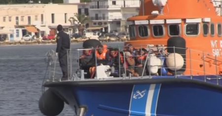 Jeden z zamachowców z Paryża dotarł do Europy wraz z grupą imigrantów