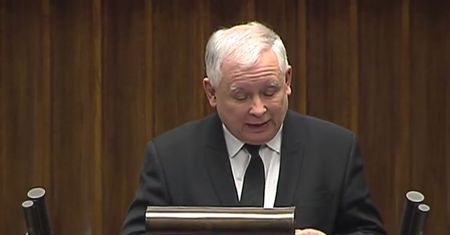 Kaczyński: "Media są kurtyną, w której wyświetla się film dla maluczkich"