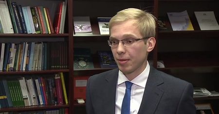Ceny w sklepach internetowych spadły szybciej niż w tradycyjnych