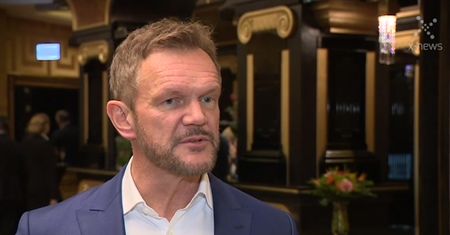 Cezary Pazura: "Opłatek na plaży z półgolasami to nie tradycja!"
