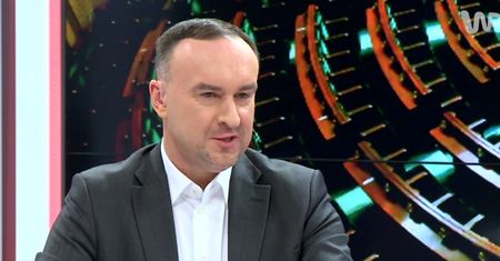 #dziejesienazywo: "20-latek doradcą Macierewicza w MON"