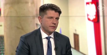 Petru o "porno-spektaklu": "To jak zdjęcie "Dziadów", bo Gomułka kazał!"