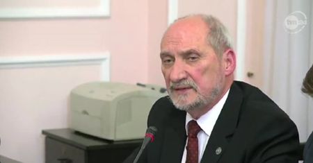 Antoni Macierewicz o kontrakcie na Caracale: oddaliście pieniądze innym zamiast Polakom