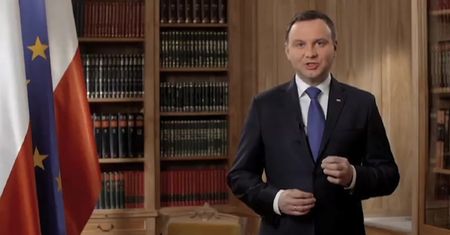 Prezydent w orędziu: nie można zgodzić się na zmianę, która miała upolitycznić Trybunał