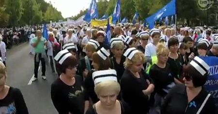 Protest pielęgniarek i położnych. Nowa propozycja min. Zembali