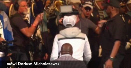 "Mayweather może robić co zechce"