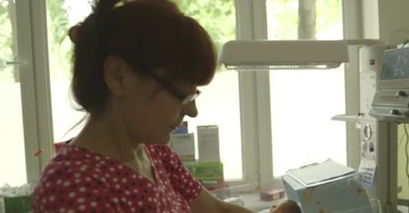 Jak noworodek odczuwa dotyk?