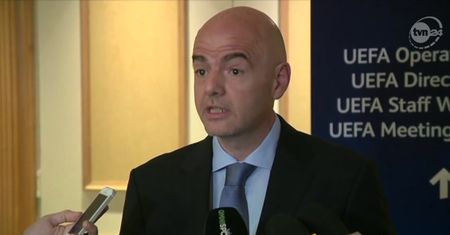 "UEFA pokazuje władzom FIFA czerwoną kartkę"