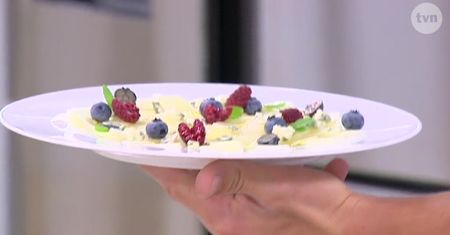 Carpaccio z melona z miodowym dressingiem