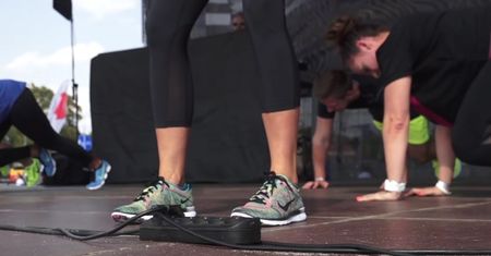 Lewandowska trenuje na plaży w Warszawie