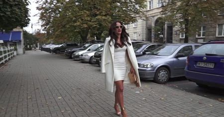 Elegancka Steczkowska spaceruje po Warszawie