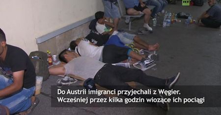 Setki uchodźców koczują na wiedeńskich dworcach