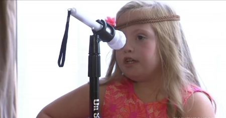 8-letnia modelka z zespołem downa twarzą znanej marki