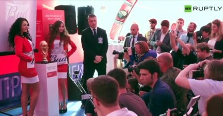 Trofeum mundialu dotarło do Sankt Petersburga