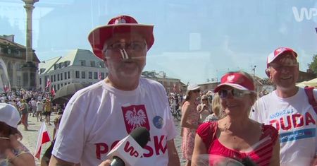 "Witaj w domu" - tak tłum przywitał Andrzeja Dudę