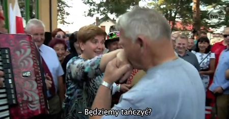 Beata Szydło porwana do tańca