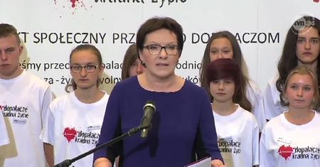 Kopacz: dziś jest moda na to, aby być wolnym od dopalaczy