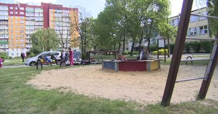 Dzieci wezwały policję na plac zabaw