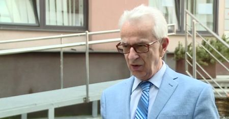 Lew-Starowicz: Większość mężczyzn leczy erekcję na własną rękę